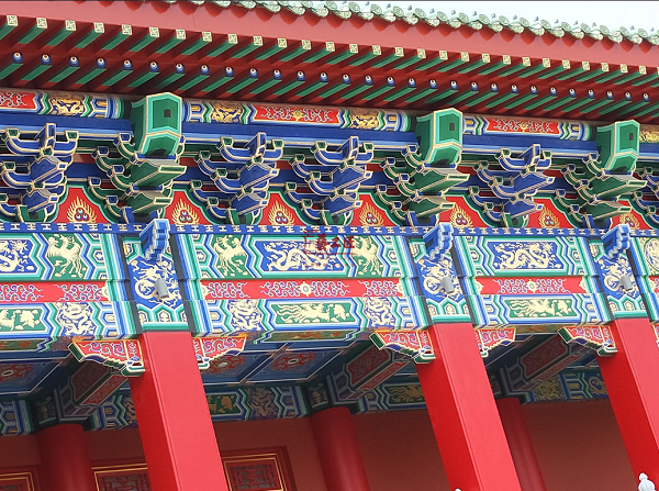 西安拓建古建金属雀替：檐下精工构件，点缀中式古建风华